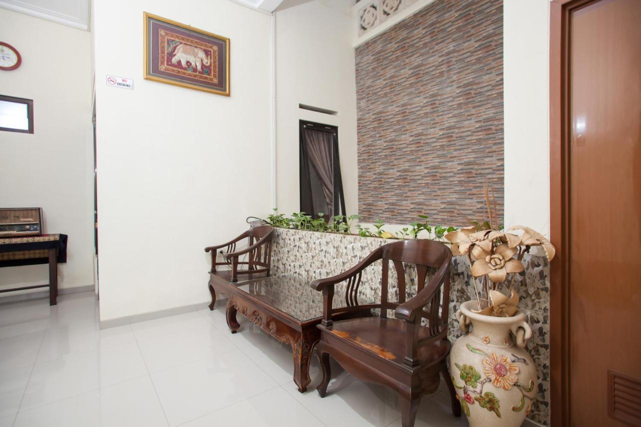 Reddoorz Syariah Near Singha Merjosari Park Malang Exterior photo